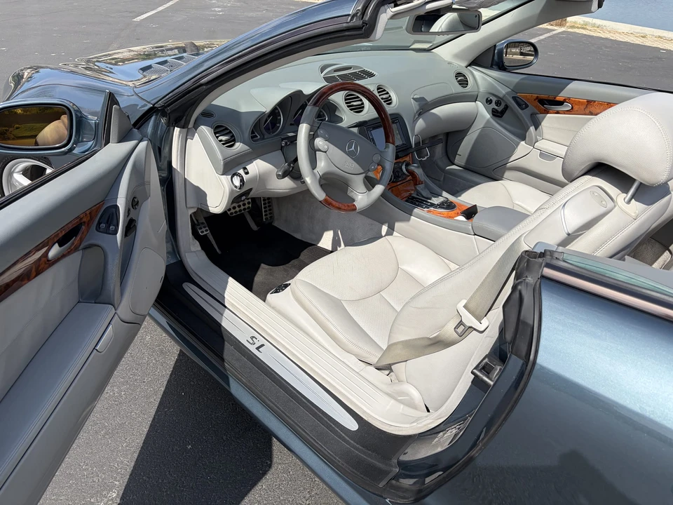 2003 Mercedes-Benz R230 SL-Class - Image 19 of 31