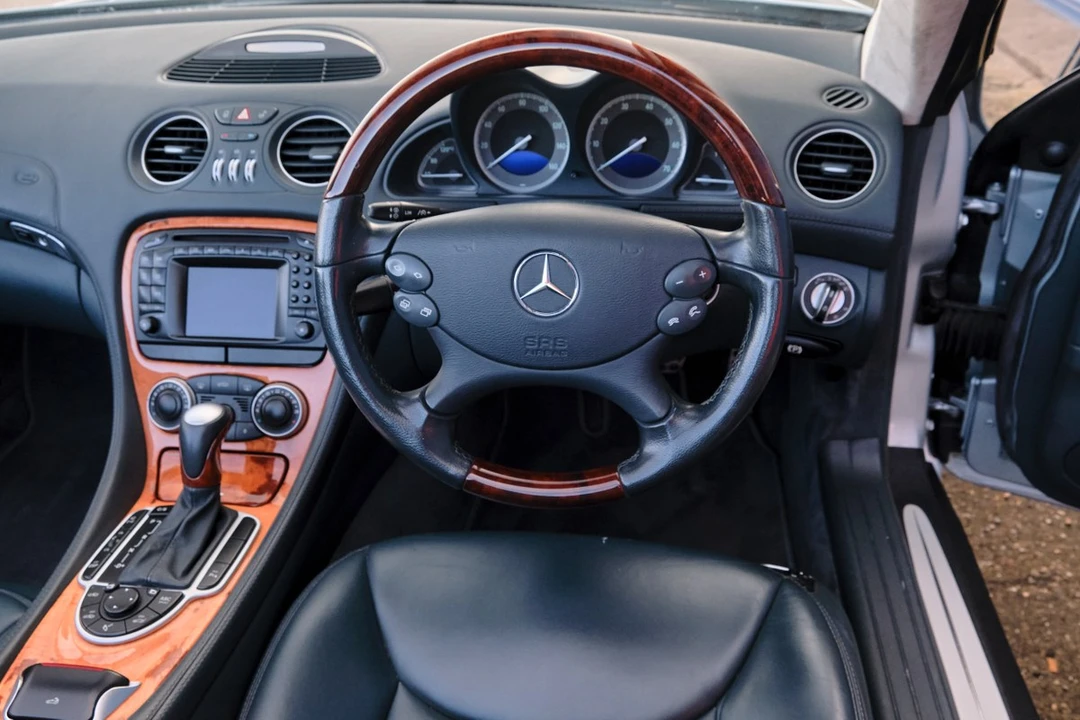 2003 Mercedes-Benz R230 SL-Class - Image 26 of 30