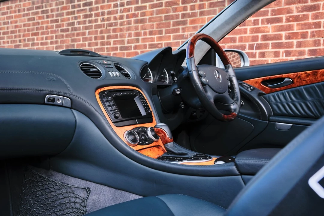 2003 Mercedes-Benz R230 SL-Class - Image 29 of 30