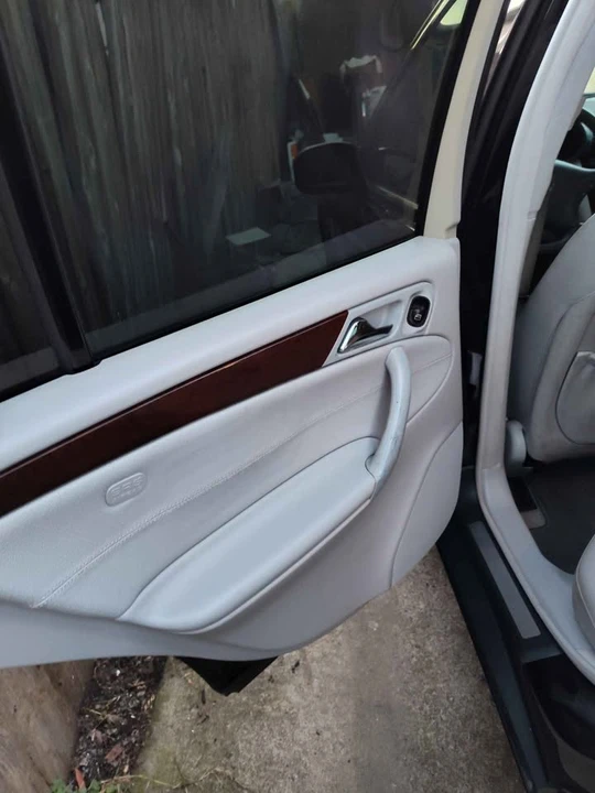 2003 Mercedes-Benz W203 C-Class - Image 8 of 10