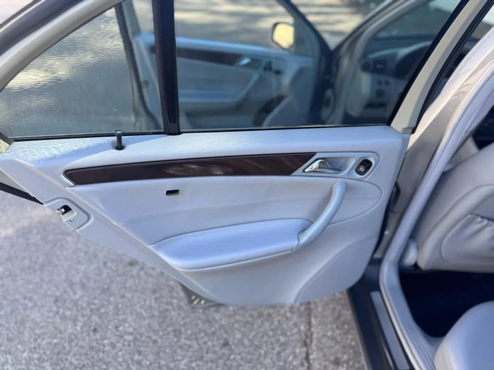 2003 Mercedes-Benz W203 C-Class - Image 11 of 19