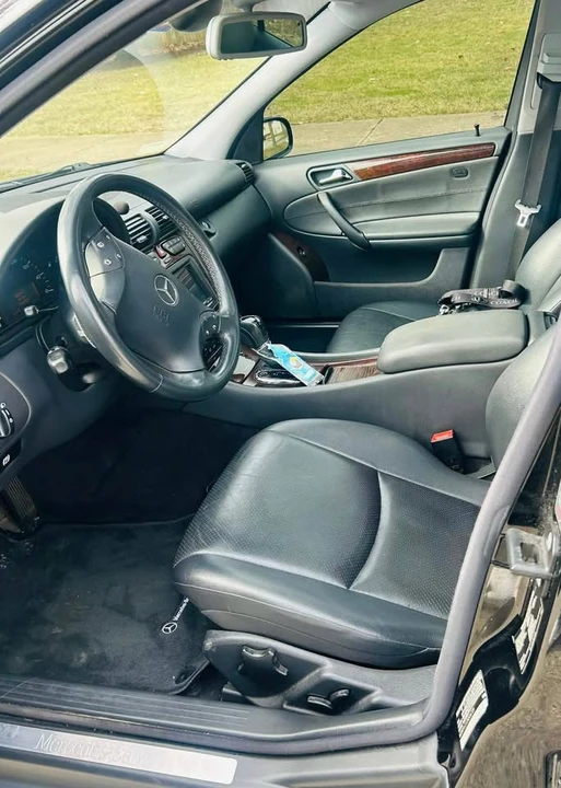 2003 Mercedes-Benz W203 C-Class - Image 9 of 11