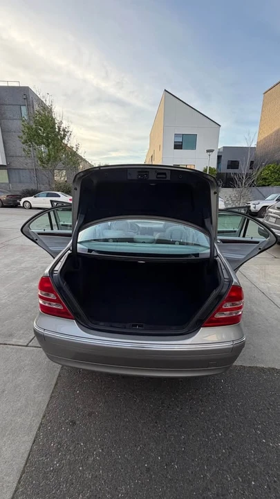 2003 Mercedes-Benz W203 C-Class - Image 8 of 11