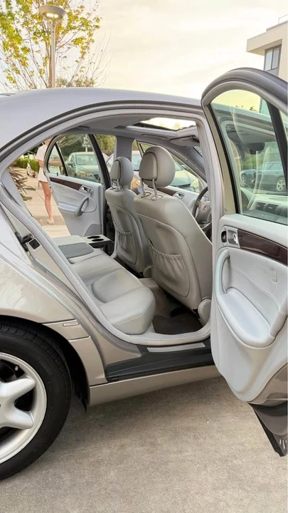 2003 Mercedes-Benz W203 C-Class - Image 9 of 11