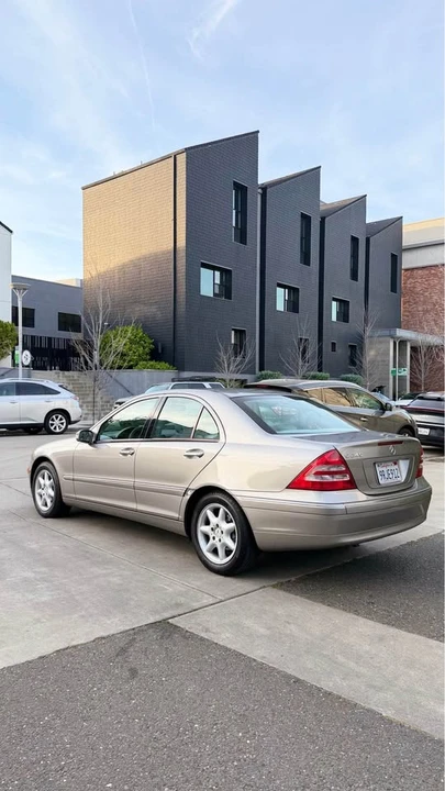 2003 Mercedes-Benz W203 C-Class - Image 2 of 11