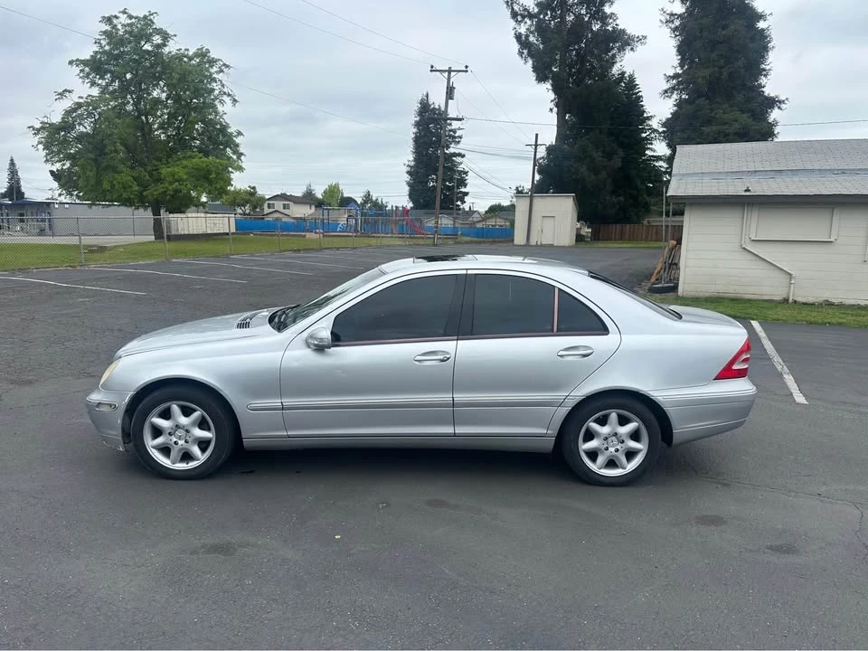 2003 Mercedes-Benz W203 C-Class - Image 3 of 6
