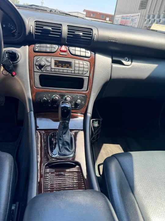 2003 Mercedes-Benz W203 C-Class - Image 11 of 17