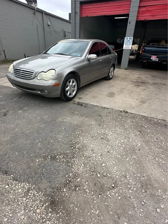 2003 Mercedes-Benz W203 C-Class - Image 3 of 13