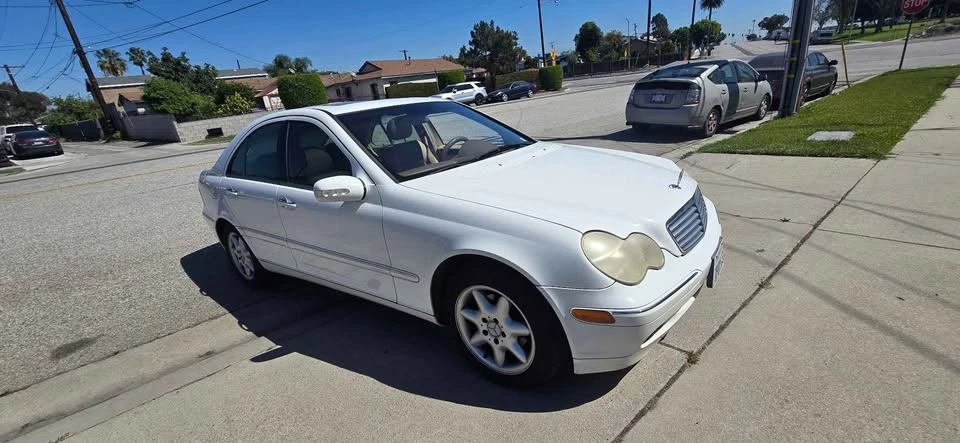2003 Mercedes-Benz W203 C-Class - Image 2 of 12