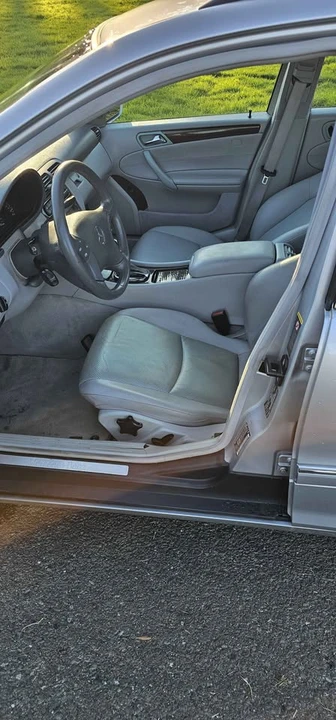 2003 Mercedes-Benz W203 C-Class - Image 7 of 10