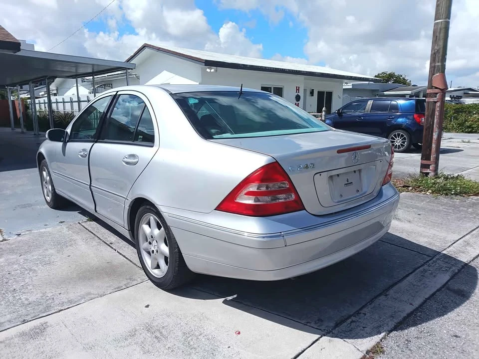 2003 Mercedes-Benz W203 C-Class - Image 3 of 8