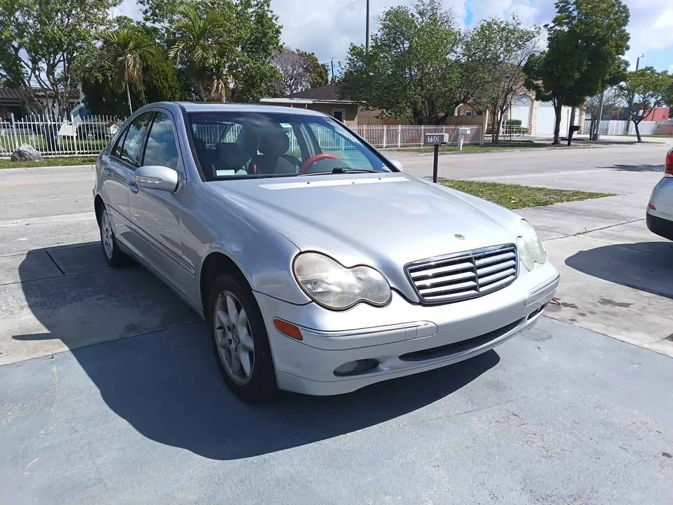 2003 Mercedes-Benz W203 C-Class - Image 2 of 8