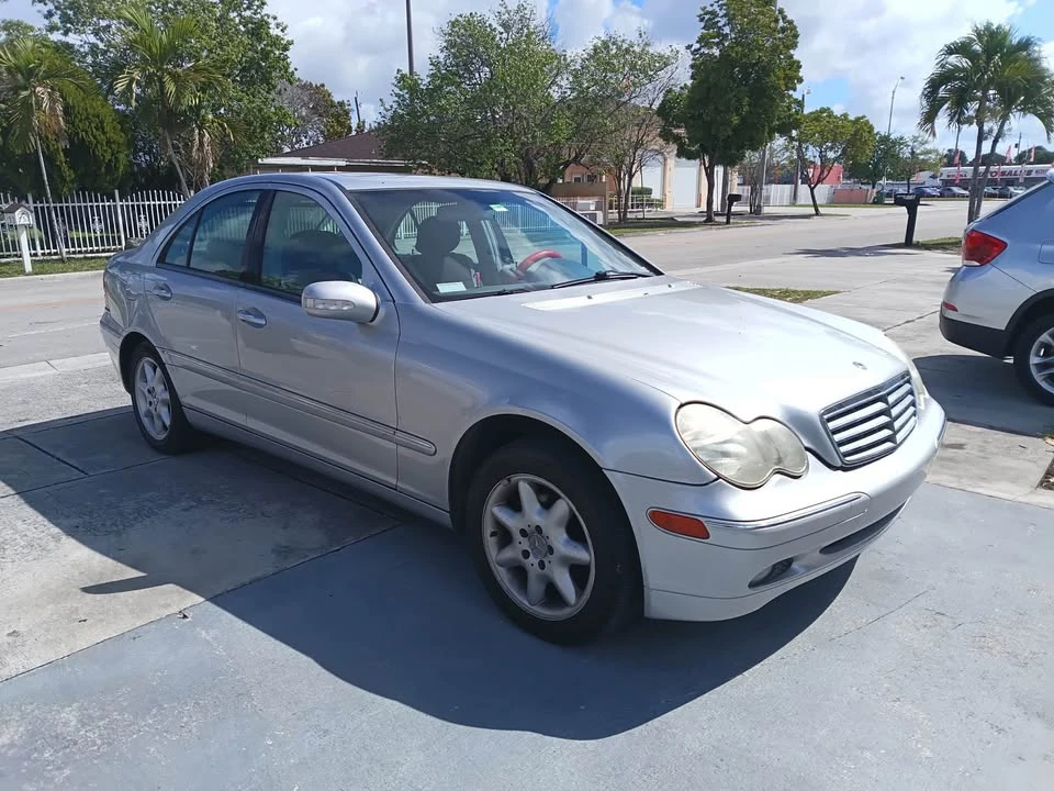 2003 Mercedes-Benz W203 C-Class - Image 2 of 7