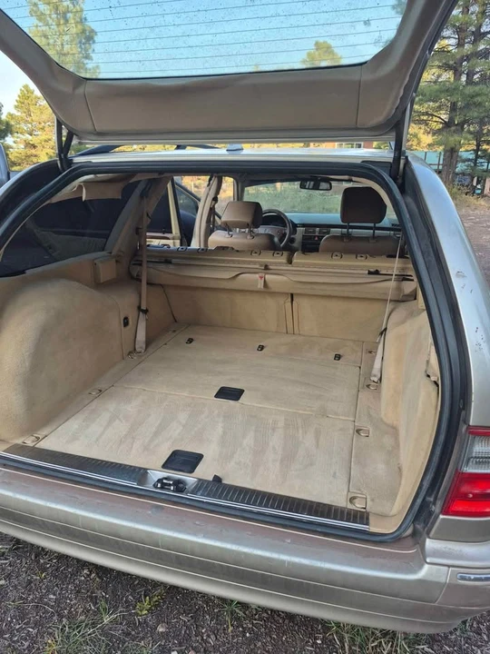 2003 Mercedes-Benz W211 E-Class - Image 8 of 12