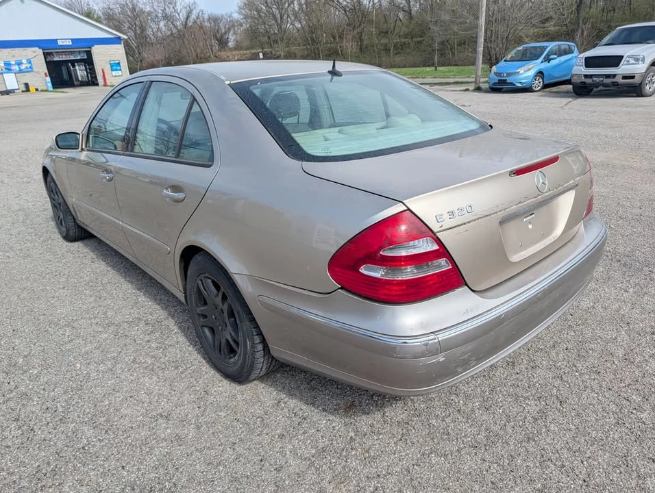 2003 Mercedes-Benz W211 E-Class - Image 11 of 18
