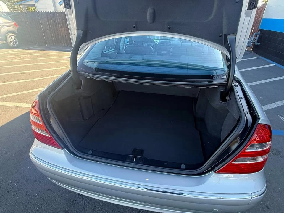 2003 Mercedes-Benz E-Class - Image 15 of 19