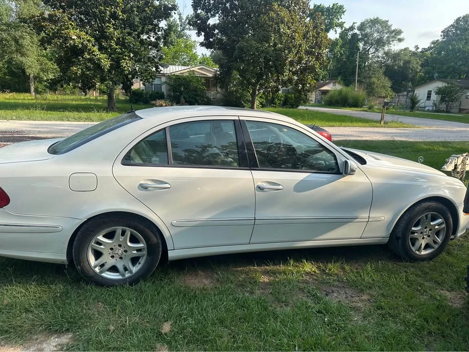 2003 Mercedes-Benz W211 E-Class - Image 2 of 4