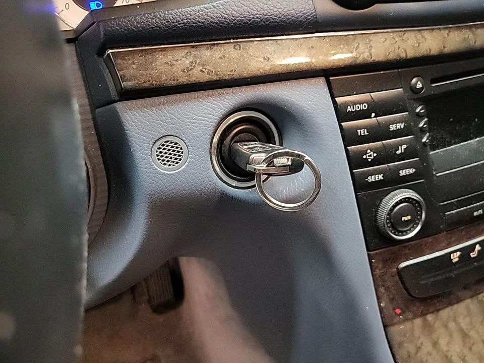 2003 Mercedes-Benz E-Class - Image 10 of 11