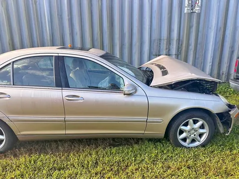 2003 Mercedes C 240