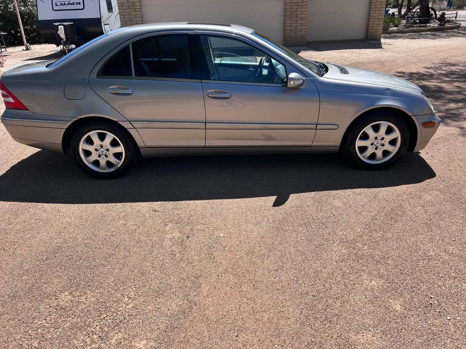 2003 Mercedes-Benz W203 C-Class - Image 4 of 17