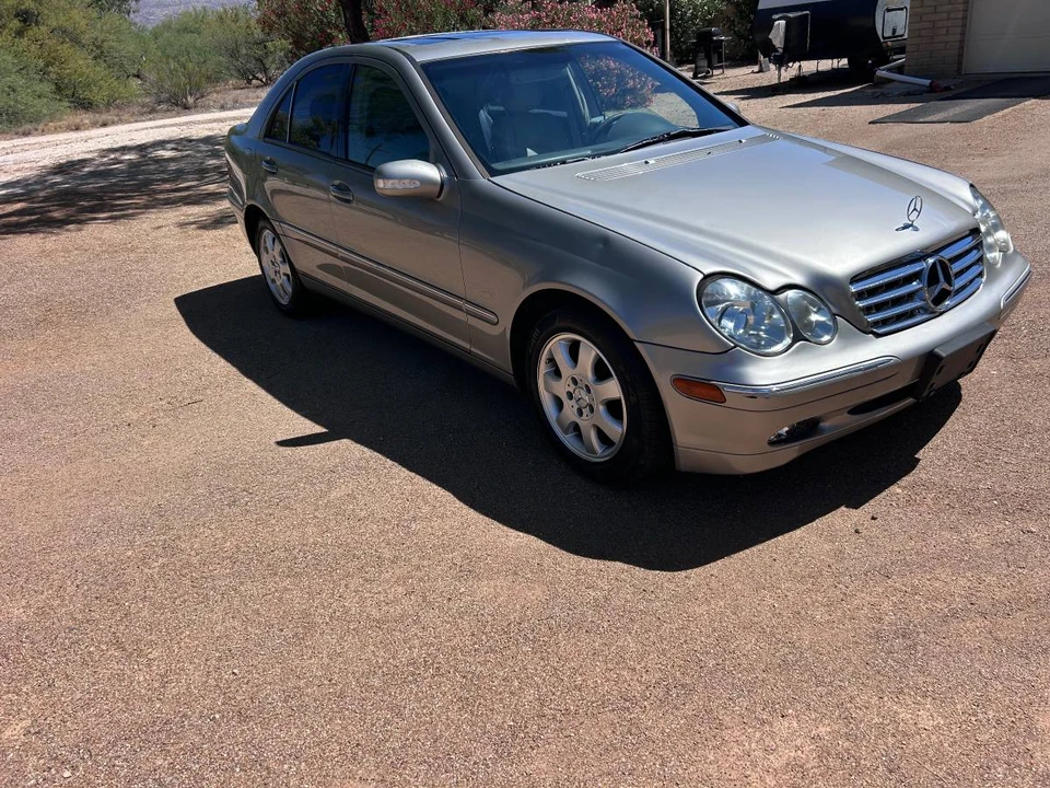2003 Mercedes-Benz W203 C-Class - Image 3 of 17