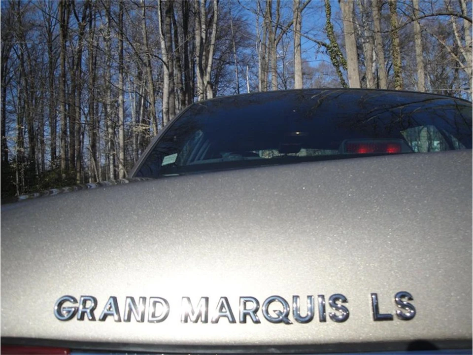2003 Mercury Grand Marquis - Image 10 of 27