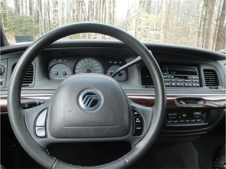 2003 Mercury Grand Marquis - Image 16 of 27