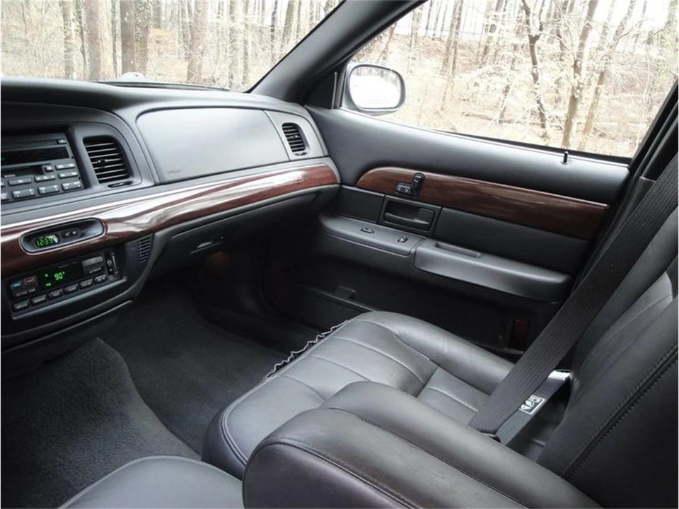 2003 Mercury Grand Marquis - Image 17 of 27