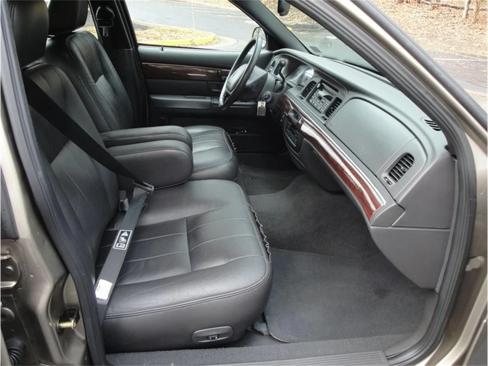 2003 Mercury Grand Marquis - Image 20 of 27