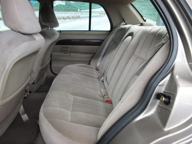 2003 Mercury Grand Marquis - Image 17 of 21