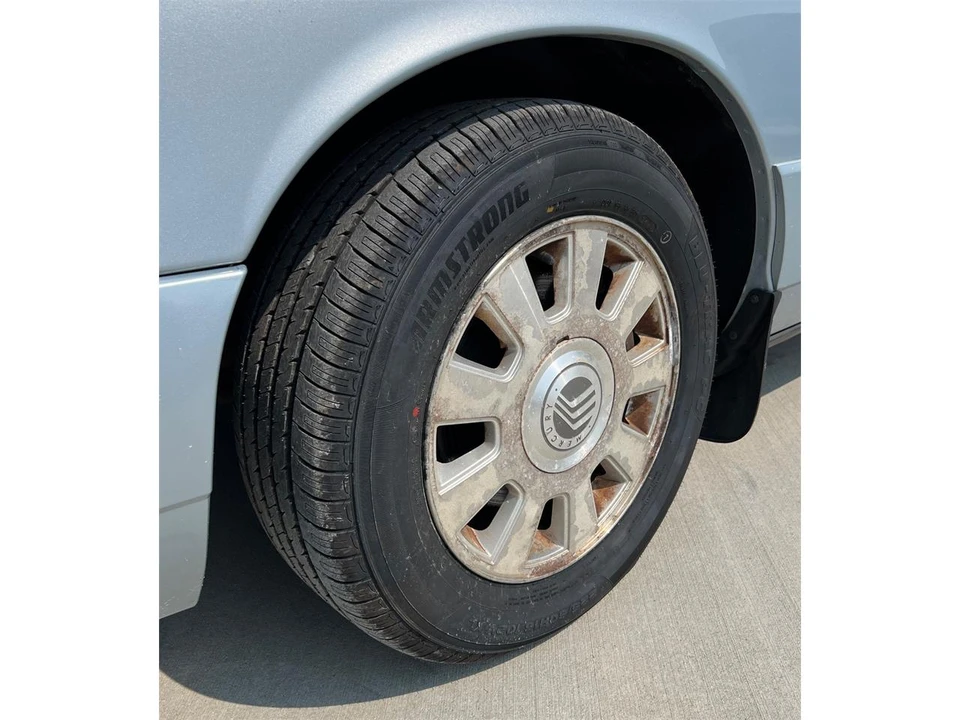 2003 Mercury Grand Marquis - Image 9 of 31