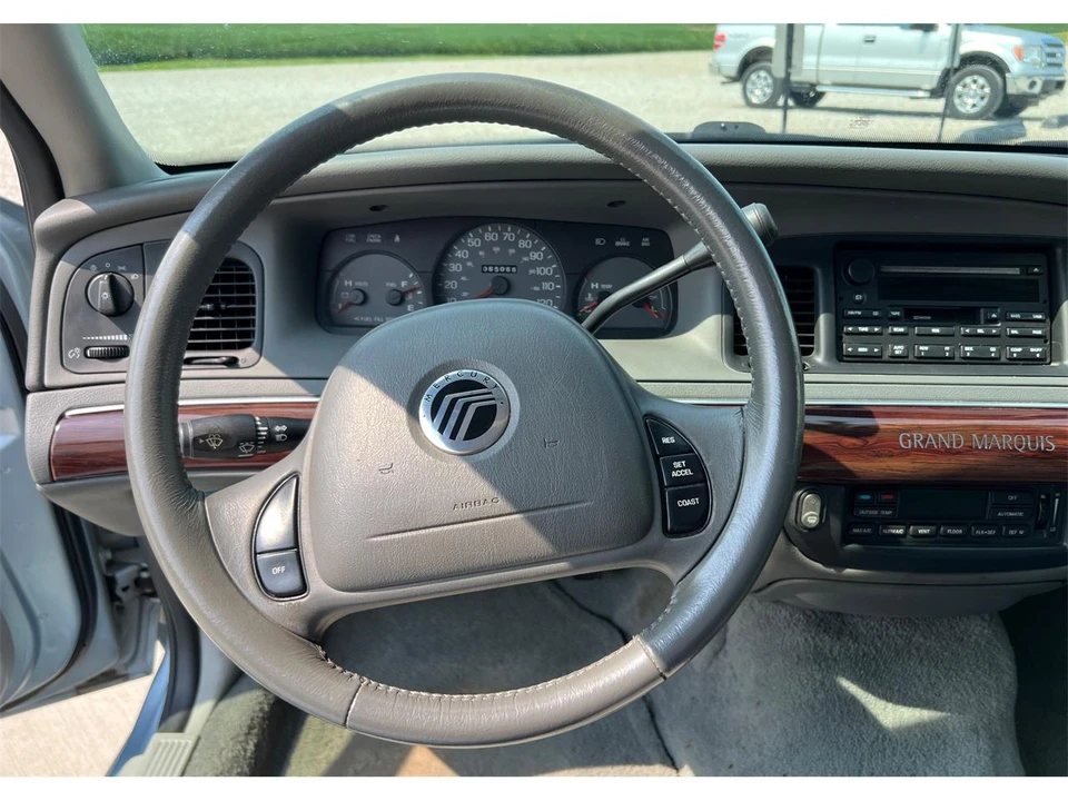 2003 Mercury Grand Marquis - Image 19 of 31