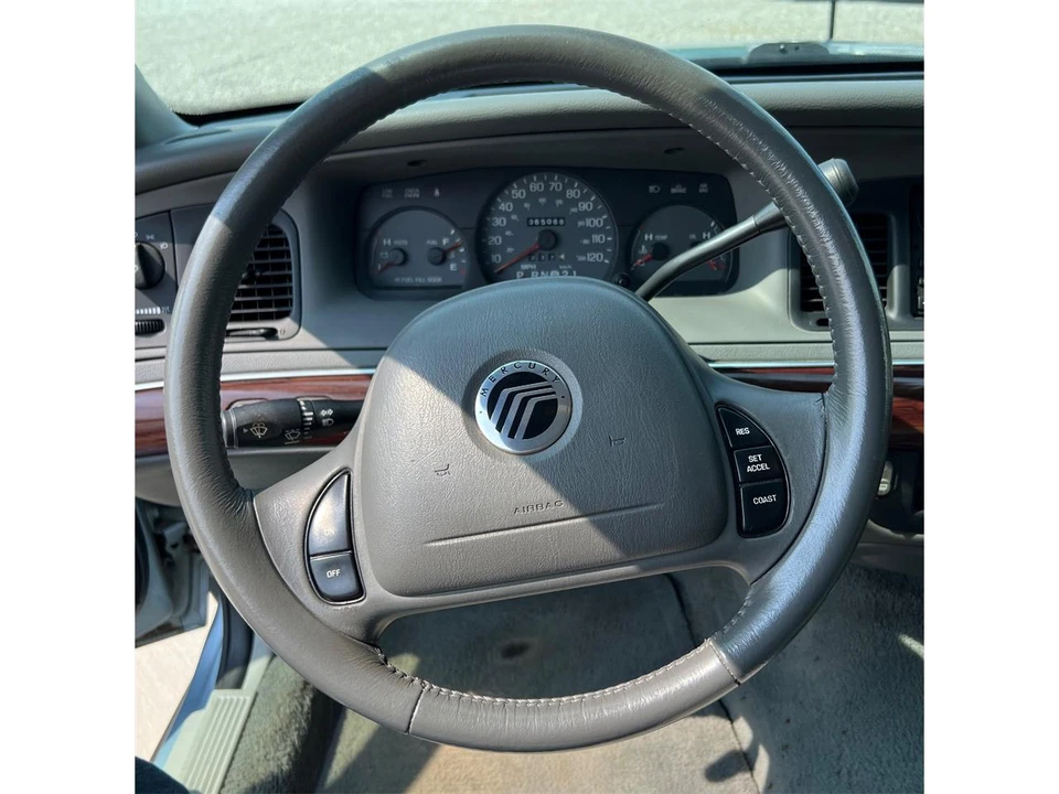 2003 Mercury Grand Marquis - Image 21 of 31