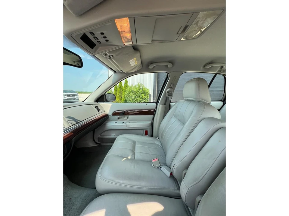 2003 Mercury Grand Marquis - Image 23 of 31