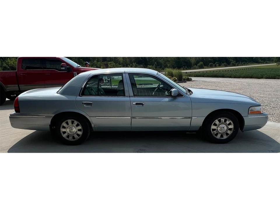 2003 Mercury Grand Marquis - Image 4 of 31