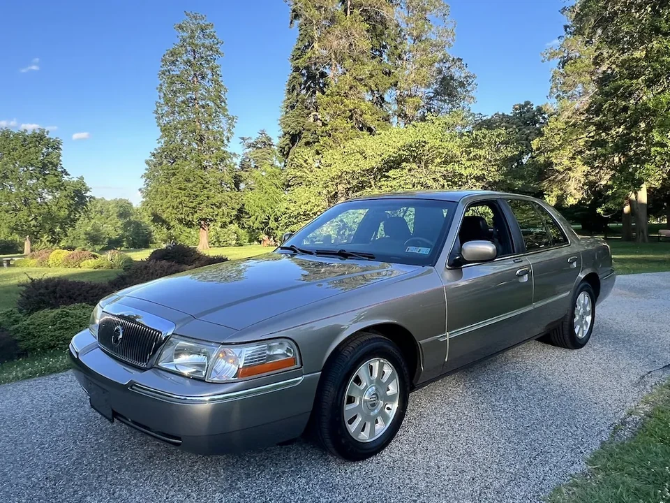 2003 Mercury Grand Marquis - Image 3 of 15