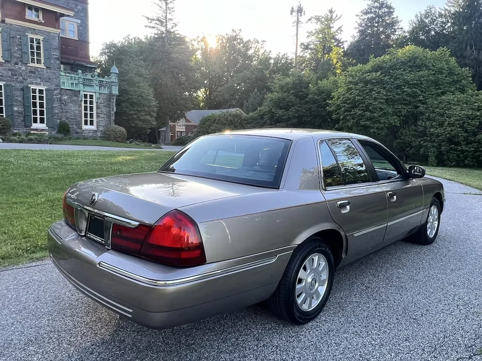 2003 Mercury Grand Marquis - Image 5 of 15