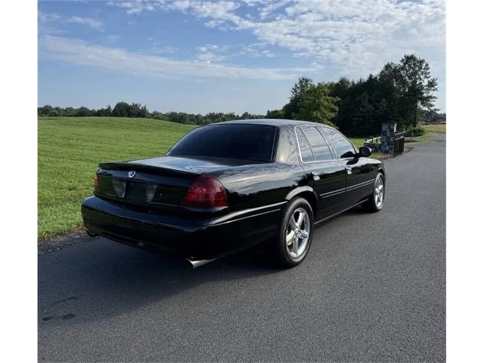 2003 Mercury Marauder - Image 6 of 28