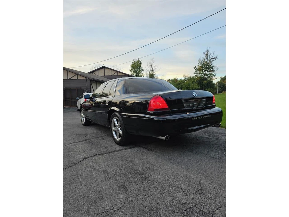 2003 Mercury Marauder - Image 10 of 31