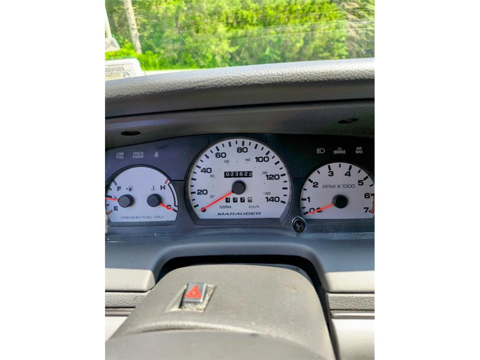 2003 Mercury Marauder - Image 23 of 31
