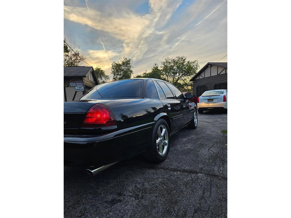 2003 Mercury Marauder - Image 12 of 31