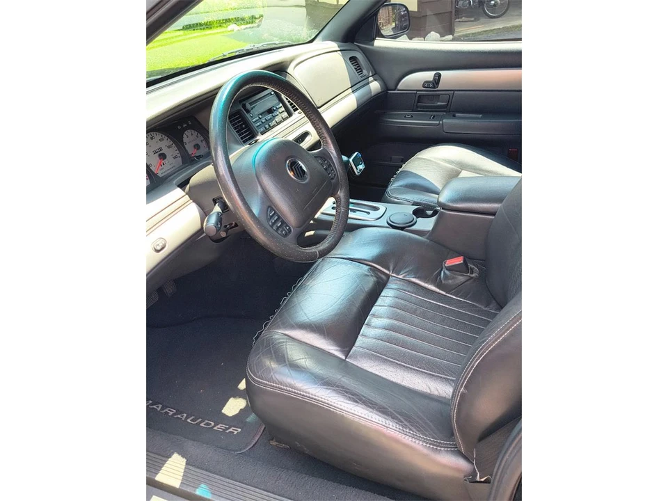 2003 Mercury Marauder - Image 17 of 31