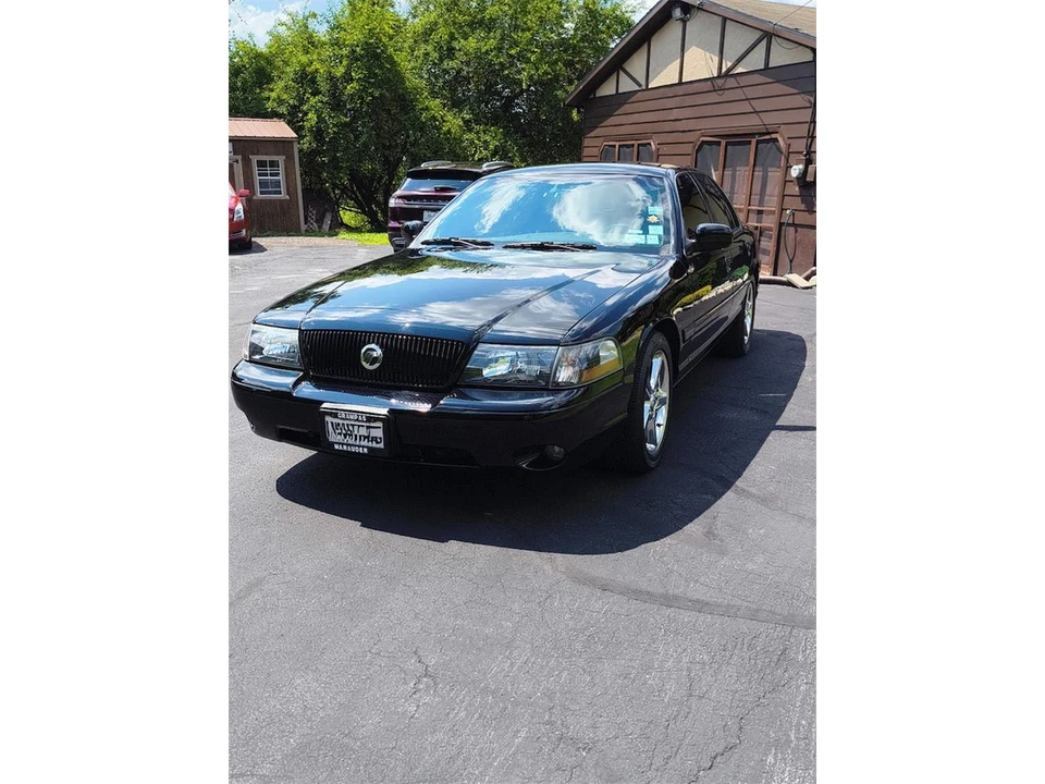 2003 Mercury Marauder - Image 2 of 31