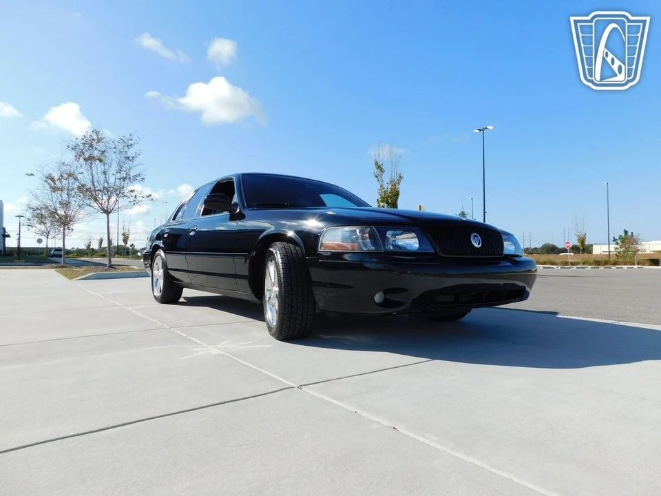 2003 Mercury Marauder - Image 11 of 12