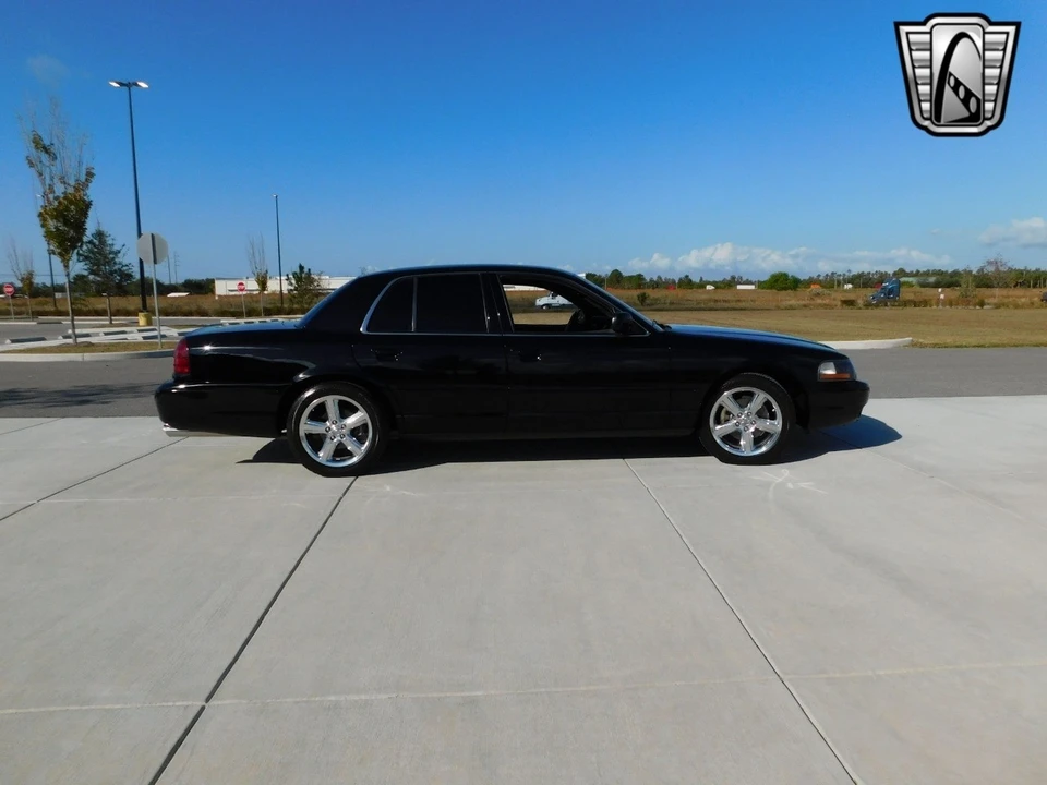 2003 Mercury Marauder - Image 4 of 12