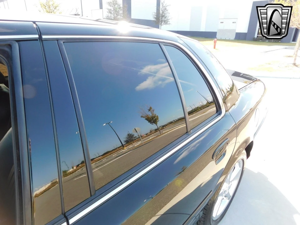 2003 Mercury Marauder - Image 11 of 12