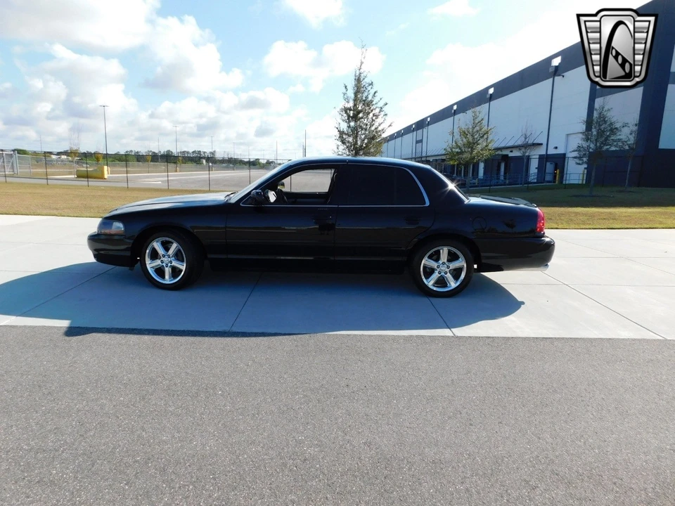 2003 Mercury Marauder - Image 7 of 12