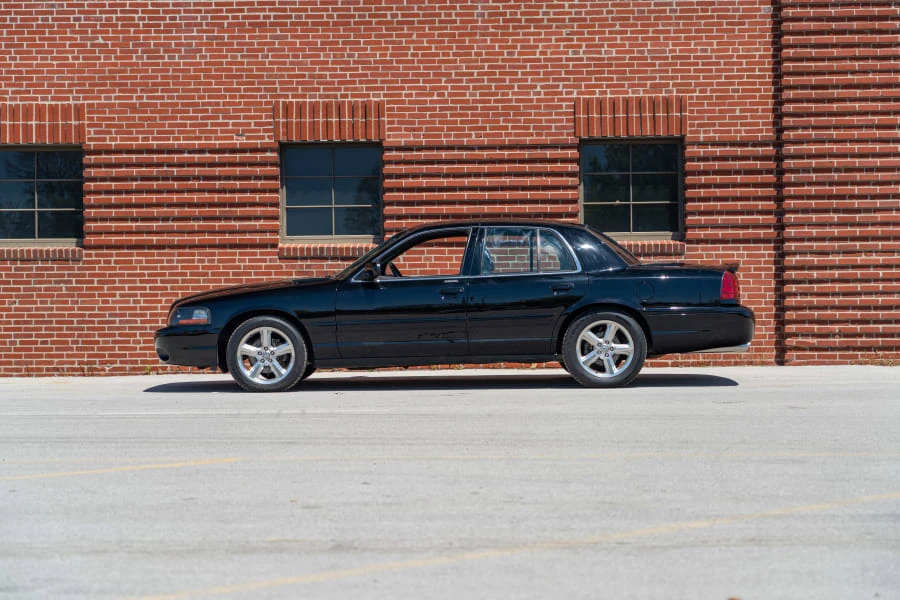 2003 Mercury Marauder - Image 2 of 15