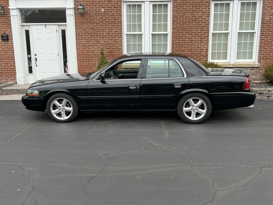 2003 Mercury Marauder - Image 2 of 8