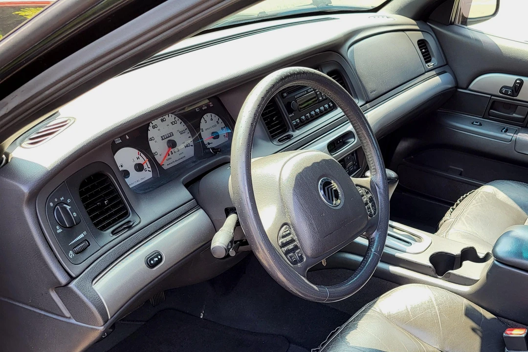 2003 Mercury Marauder - Image 30 of 31